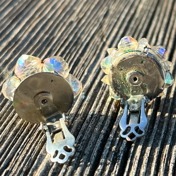 🌈❤️ Vintage Aurora Borealis AB Clip On Earrings Mismatched Lot - Picture 5 of 7